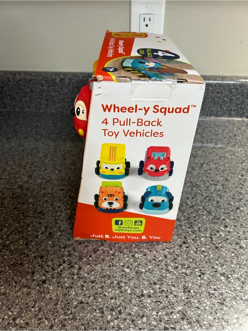 Set of 4 Colorful Animal Pull-Back Toy Cars - Yellow, Red, Orange, Blue
